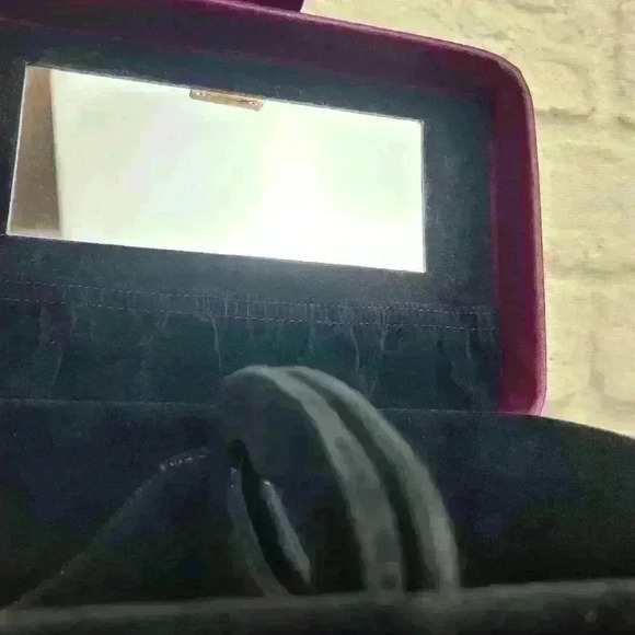 burgundy/ purple makeup storage box with a mirror - Picture 10 of 16